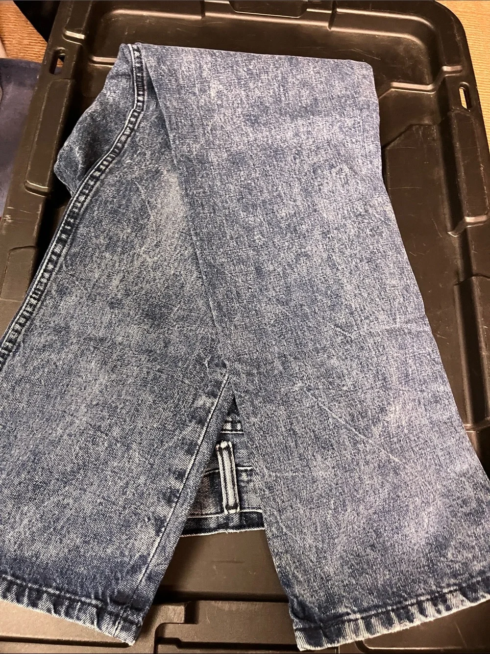 Levis relaxed fit
